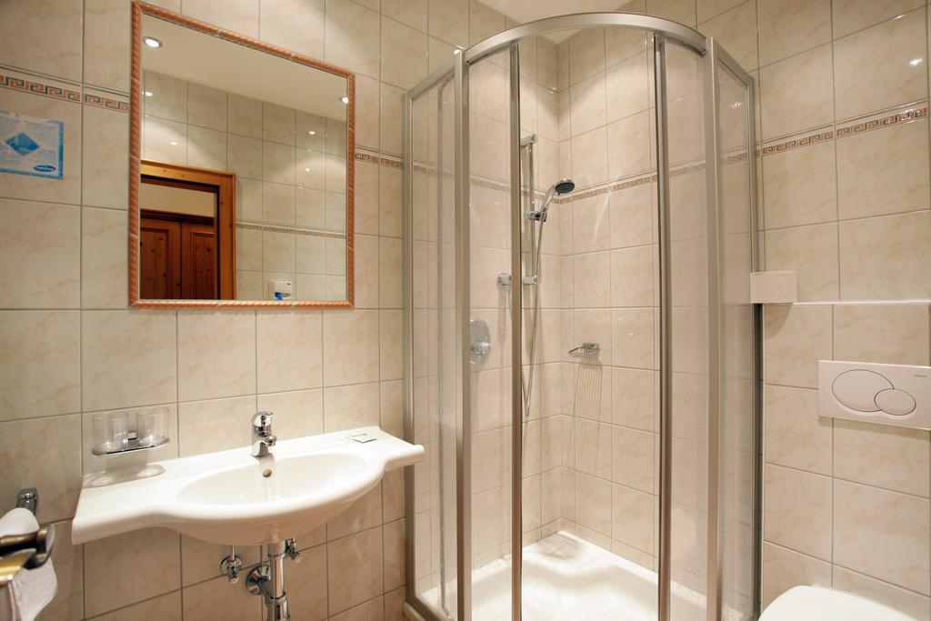 Triple Room,1658070780:JPEG
